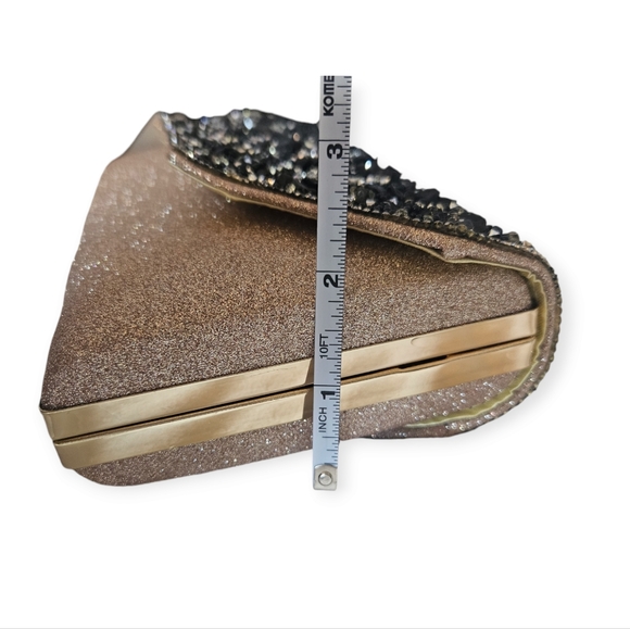 Shungite and Crystal Clutch - Picture 10 of 10